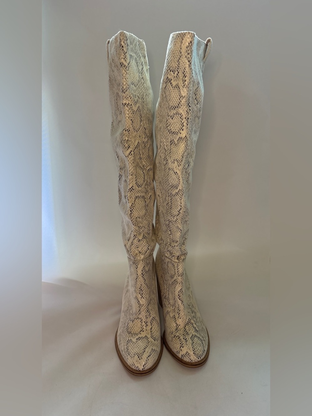 Mi.iM The Saint Slouch Knee-High Boots – Black and White Suede Size 10 - Picture 2 of 9